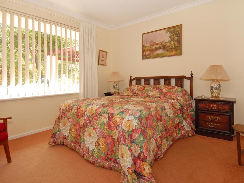 11 Grove Rd, Walliston WA 6076