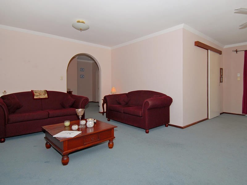 52 Cotherstone Rd, Kalamunda WA 6076