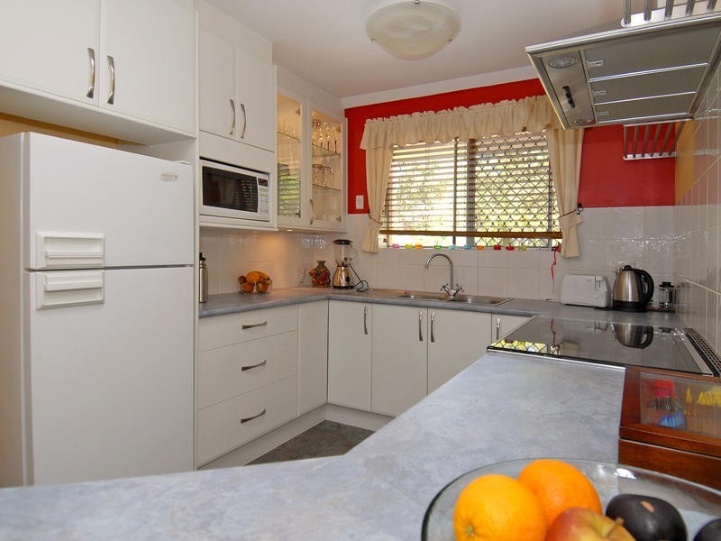 52 Cotherstone Rd, Kalamunda WA 6076