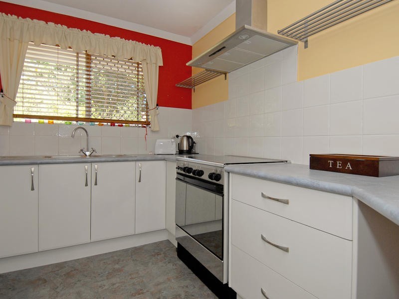 52 Cotherstone Rd, Kalamunda WA 6076