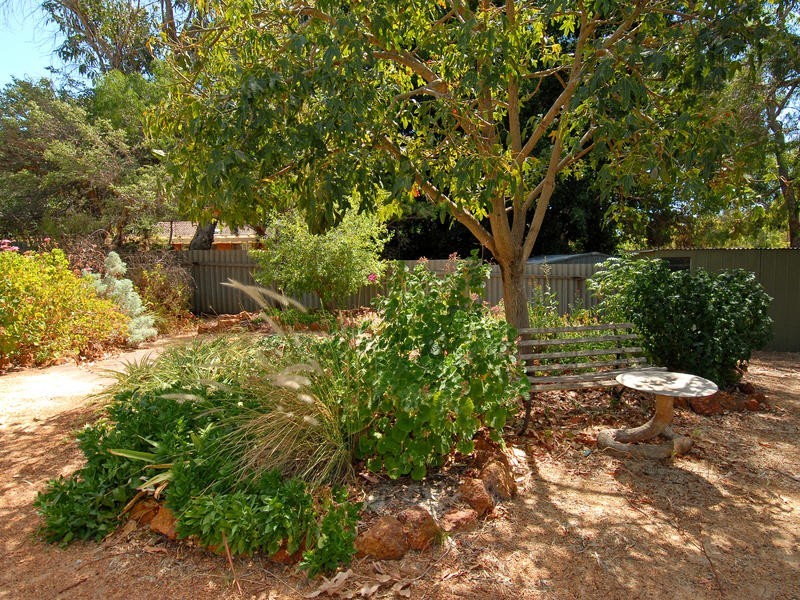 52 Cotherstone Rd, Kalamunda WA 6076