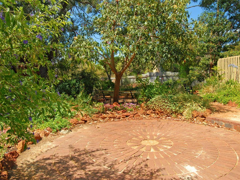 52 Cotherstone Rd, Kalamunda WA 6076