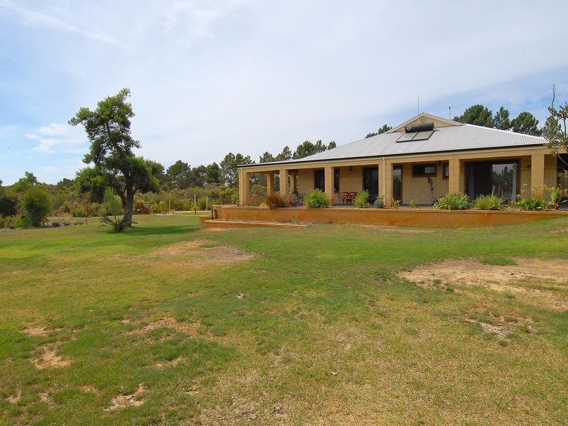 35 Fairway Ct, Woodridge WA 6041