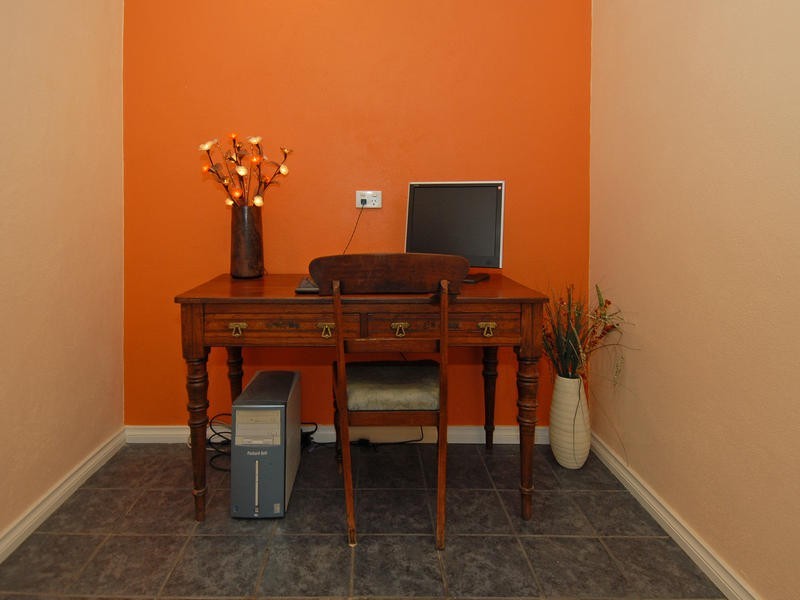 35 Fairway Ct, Woodridge WA 6041