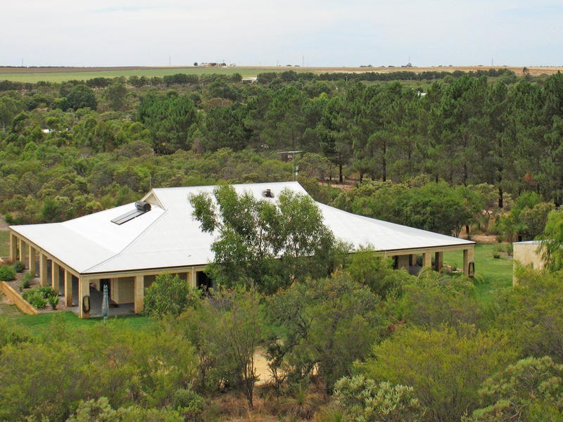 35 Fairway Ct, Woodridge WA 6041