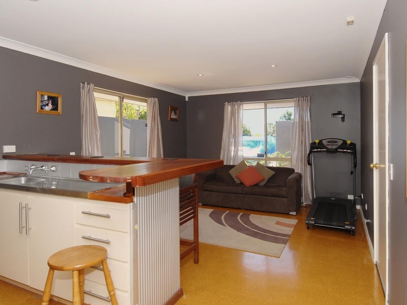 10 Cowrie Place, Mullaloo WA 6027