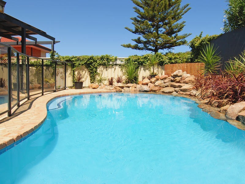 10 Cowrie Place, Mullaloo WA 6027