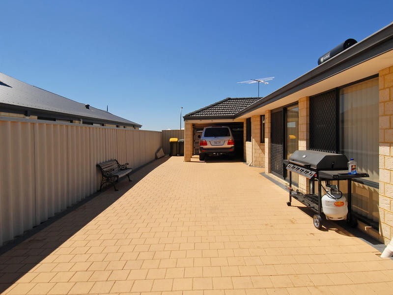 20 Incana St, Banksia Grove WA 6031
