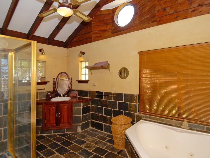 5 Hackney Way, Yanchep WA 6035