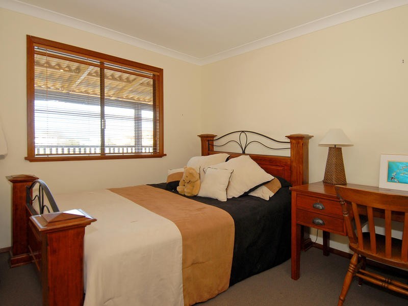 5 Hackney Way, Yanchep WA 6035