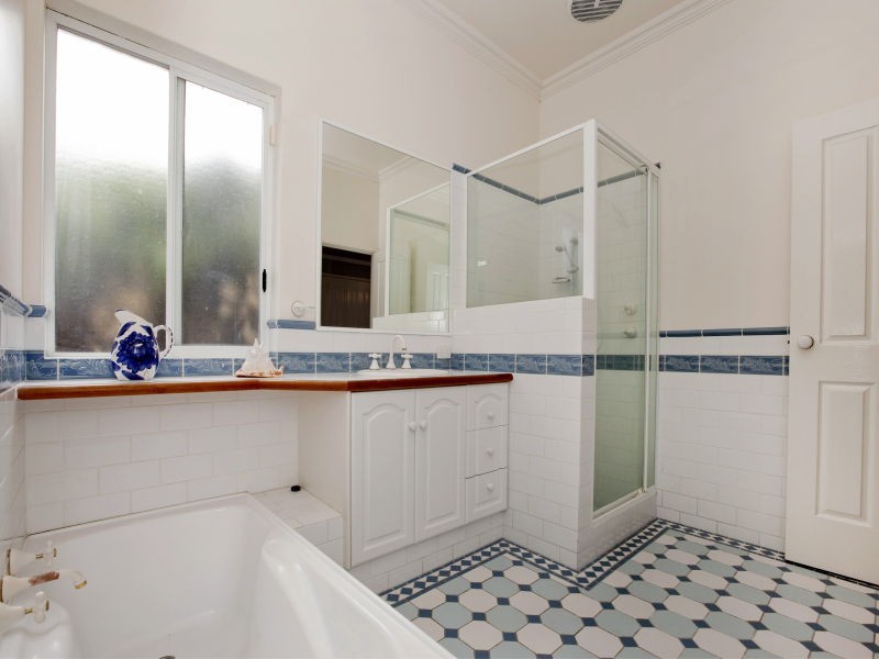 5 Rothwald Pl, Hillarys WA 6025