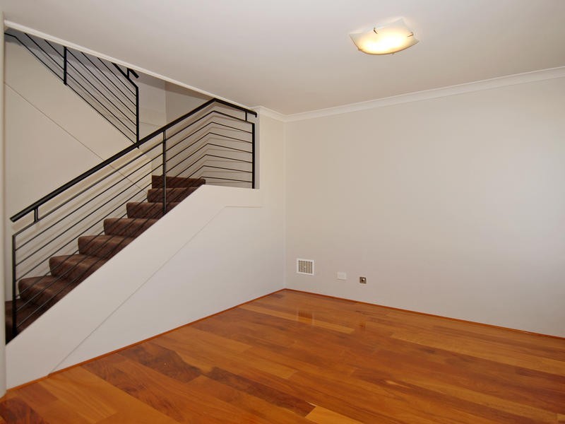 40 Masthead Cl, Jindalee WA 6036