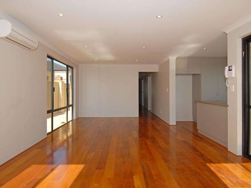 40 Masthead Cl, Jindalee WA 6036