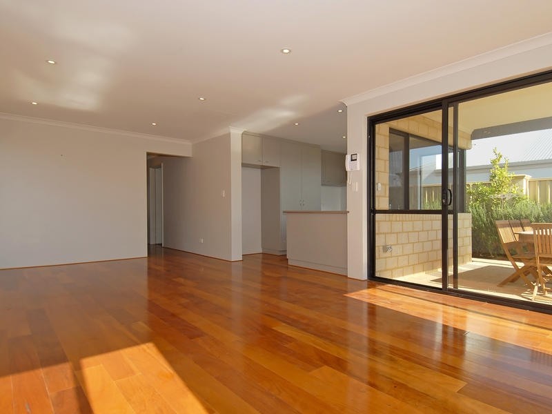 40 Masthead Cl, Jindalee WA 6036