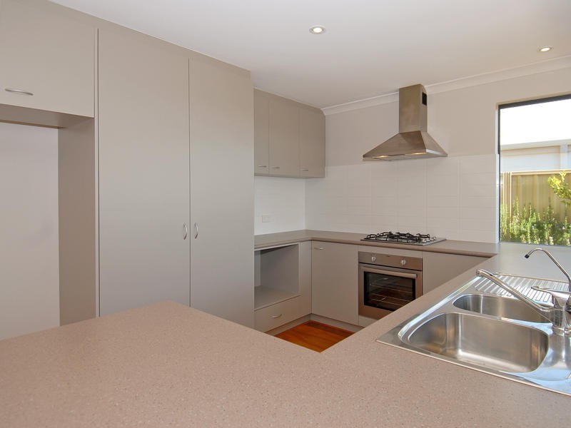 40 Masthead Cl, Jindalee WA 6036