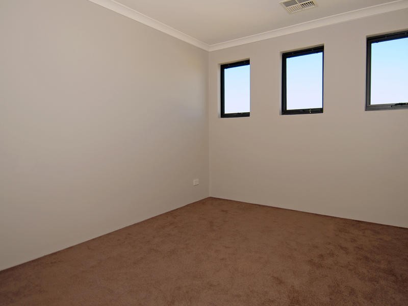 40 Masthead Cl, Jindalee WA 6036