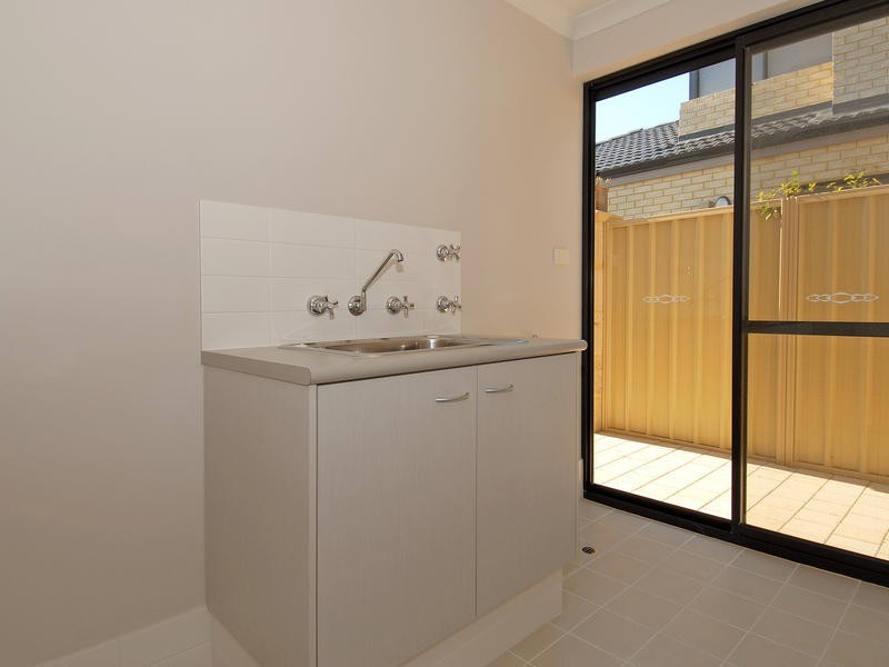 40 Masthead Cl, Jindalee WA 6036