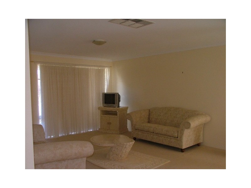 40 Bonnard Cres, Ashby WA 6065