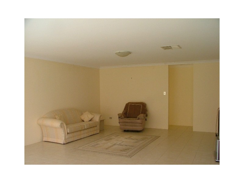 40 Bonnard Cres, Ashby WA 6065