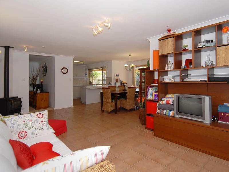 41 Trappers Drive, Woodvale WA 6026