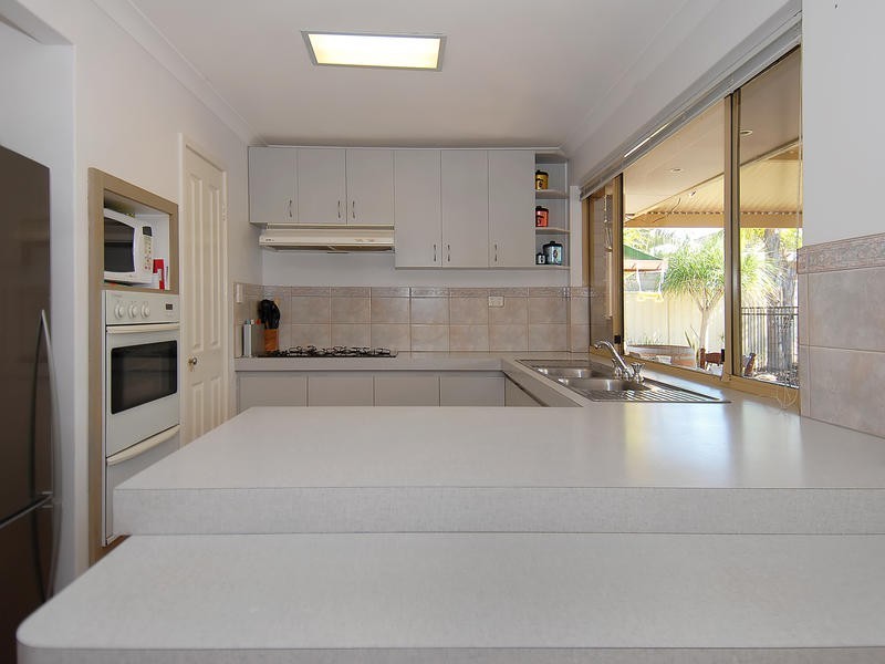 41 Trappers Drive, Woodvale WA 6026