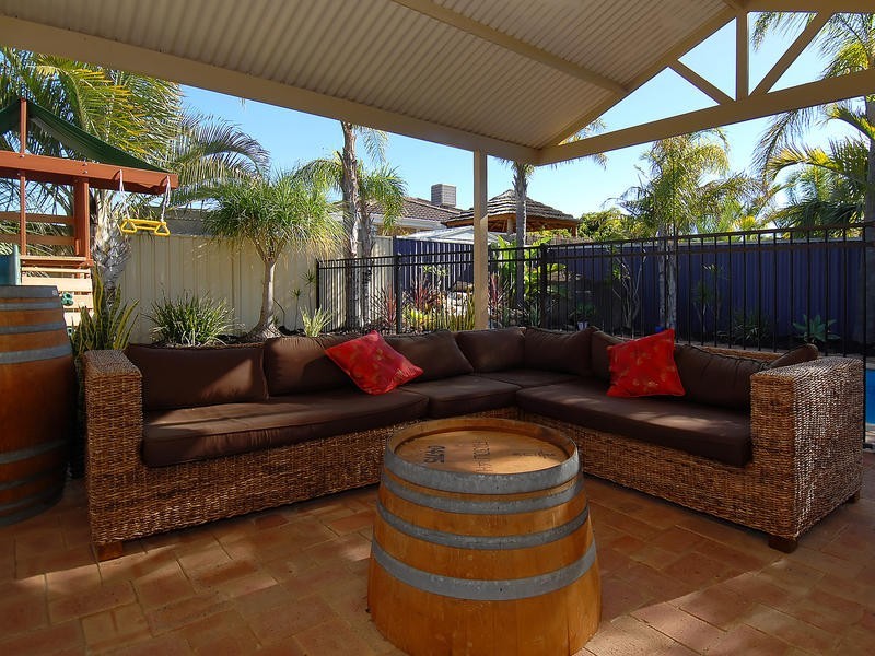 41 Trappers Drive, Woodvale WA 6026