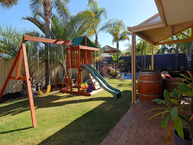 41 Trappers Drive, Woodvale WA 6026