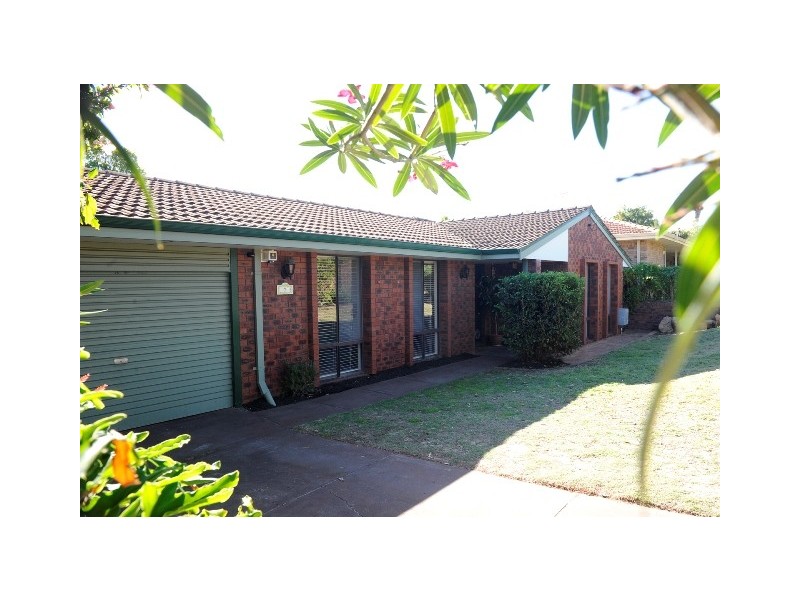 7 Gregory Ave, Padbury WA 6025