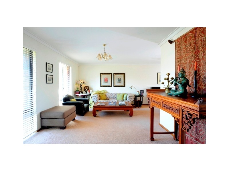 7 Gregory Ave, Padbury WA 6025