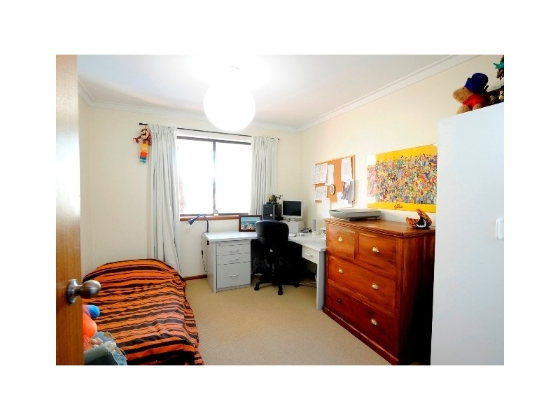 7 Gregory Ave, Padbury WA 6025