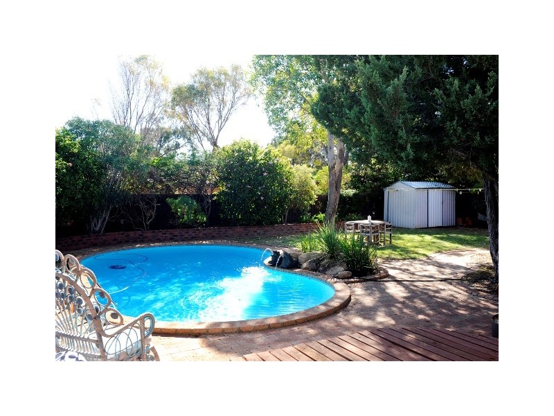 7 Gregory Ave, Padbury WA 6025