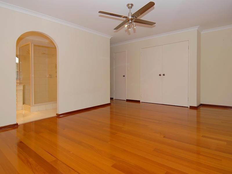 4 Seltrust Pl, Ocean Reef WA 6027