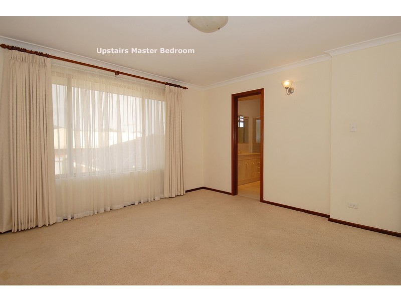 4 Seltrust Pl, Ocean Reef WA 6027