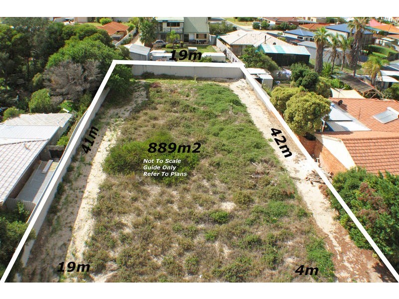 100 Lagoon Drive, Yanchep WA 6035