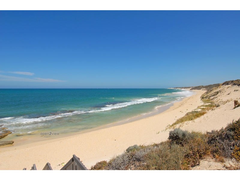 21 Sovereign Drive, Two Rocks WA 6037