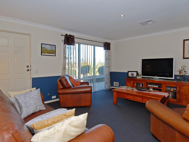 2 Ella Pl, Duncraig WA 6023