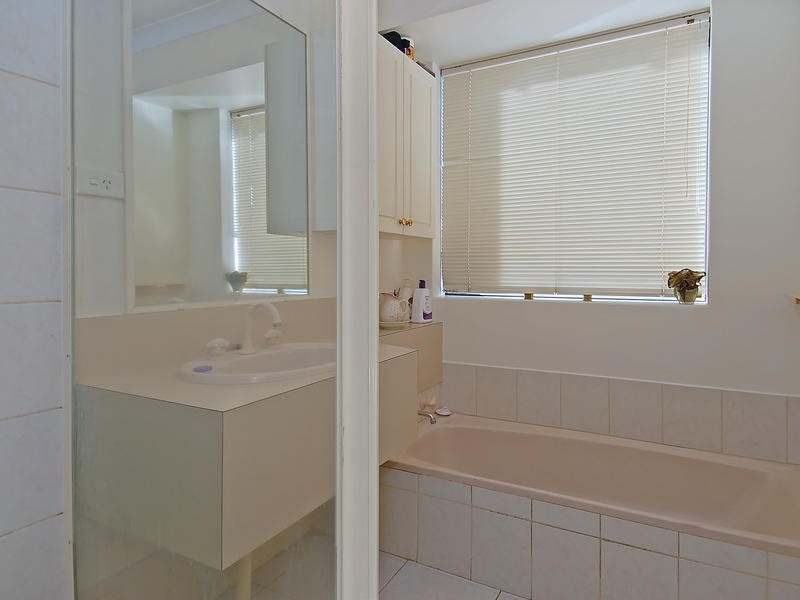 2 Ella Pl, Duncraig WA 6023