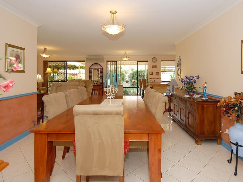 52 Carwoola Cir, Carramar WA 6031