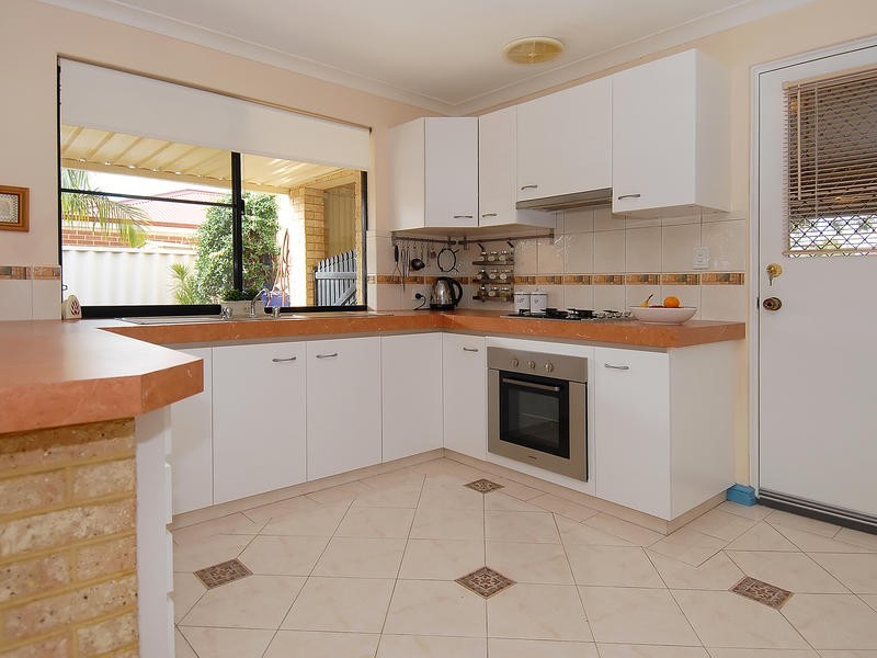 52 Carwoola Cir, Carramar WA 6031