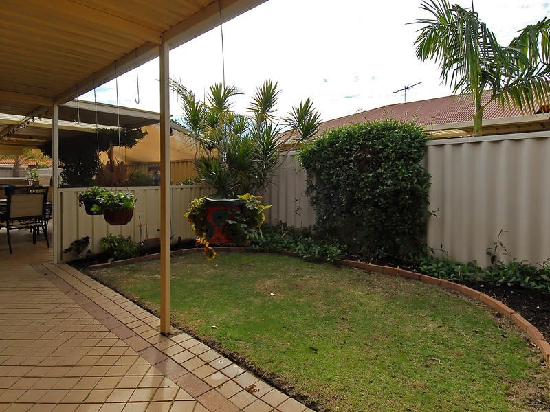 52 Carwoola Cir, Carramar WA 6031