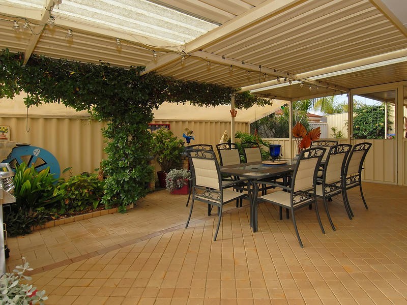 52 Carwoola Cir, Carramar WA 6031