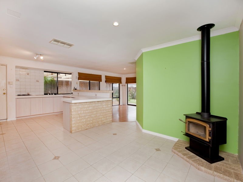 4 Everett Lane, Currambine WA 6028