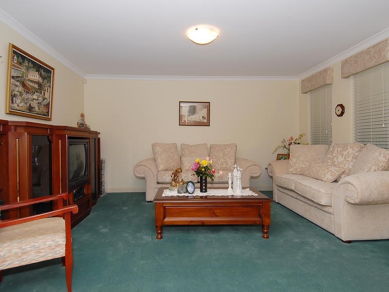 22 Brockwell Pwy, Landsdale WA 6065