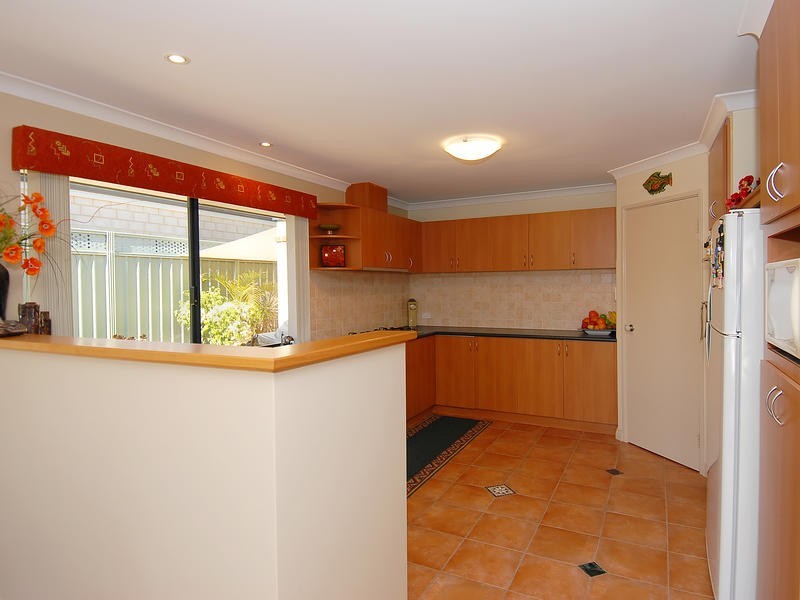 22 Brockwell Pwy, Landsdale WA 6065