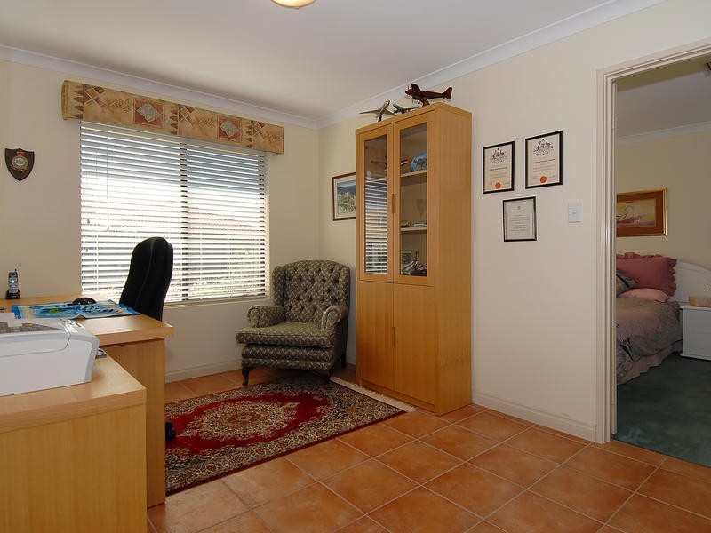 22 Brockwell Pwy, Landsdale WA 6065