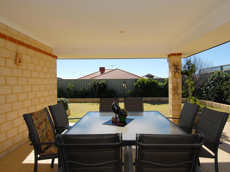 22 Brockwell Pwy, Landsdale WA 6065