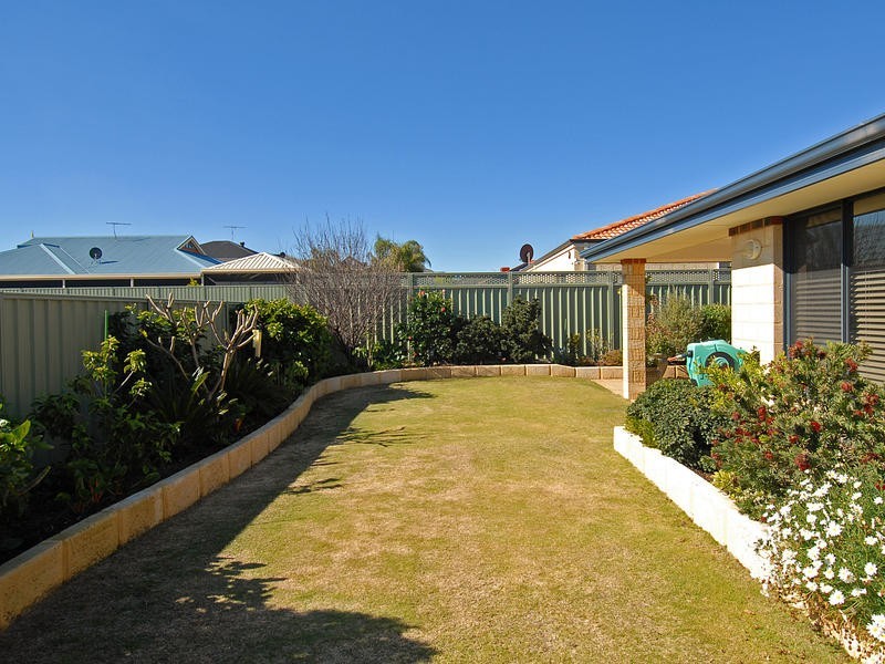 22 Brockwell Pwy, Landsdale WA 6065