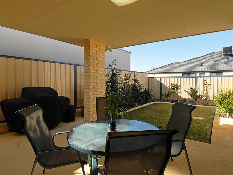 51 Whimbrel Vista, Tapping WA 6065