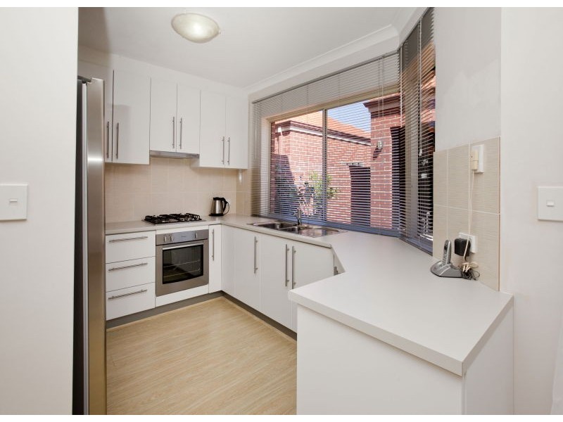 477 Lakeside Dr, Joondalup WA 6027