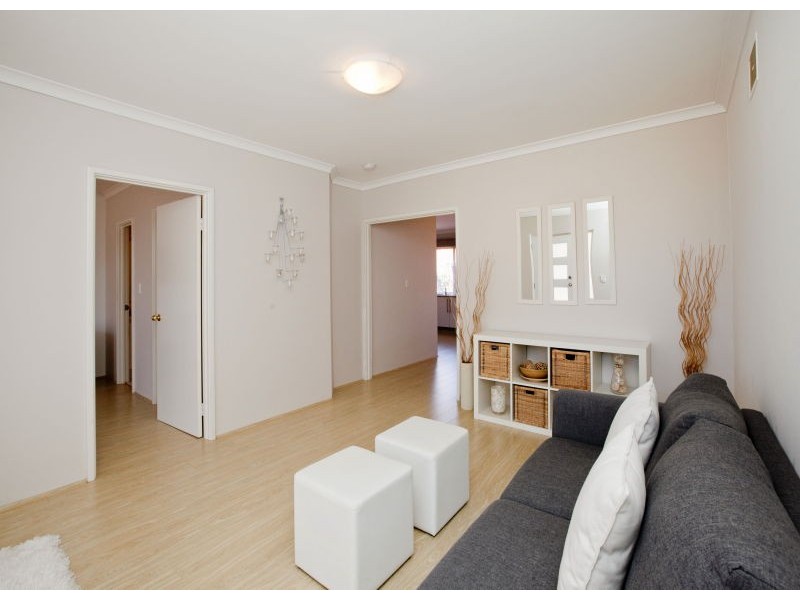 477 Lakeside Dr, Joondalup WA 6027